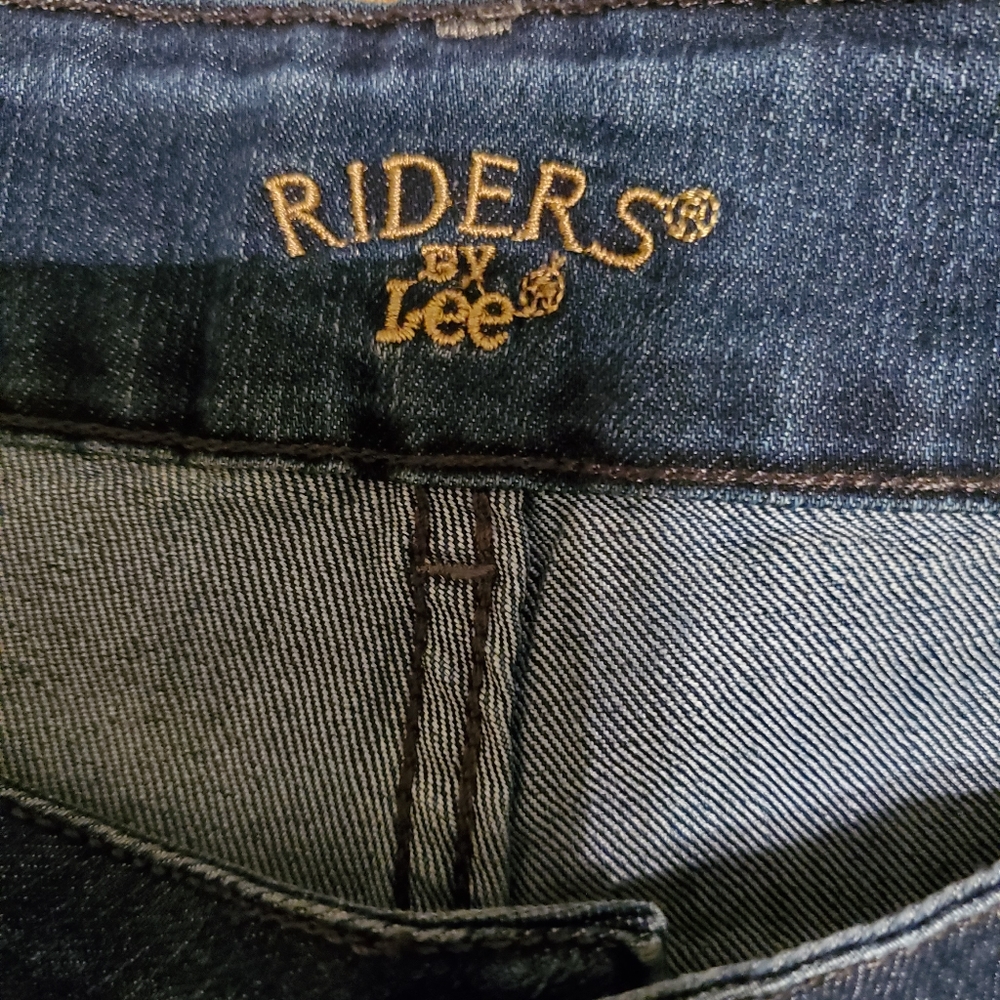 Denim Capri - Picture 3 of 5